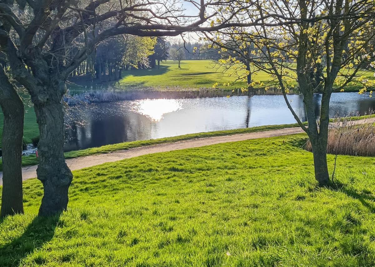 Messingham Lakes Hotel Exterior photo