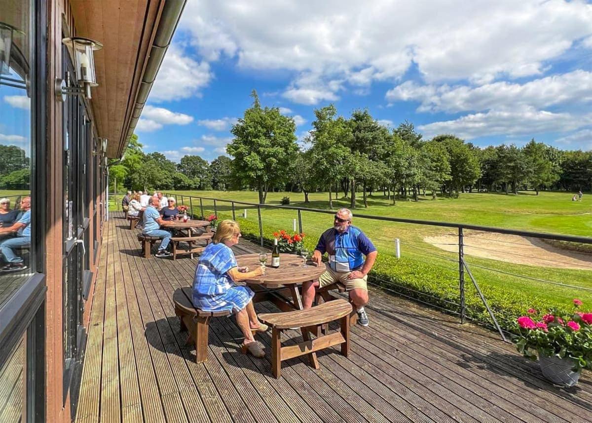 Messingham Lakes Hotel Exterior photo